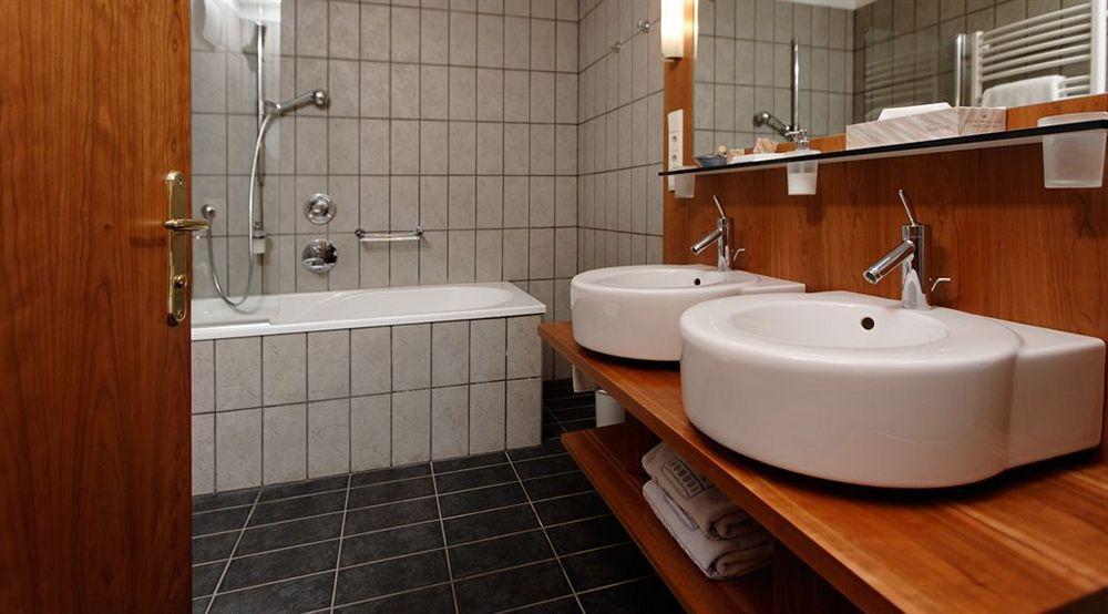 Hotel Krone - Eat, Drink, Stay Bressanone Extérieur photo
